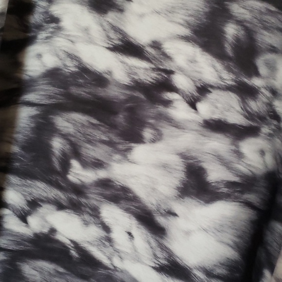 Michael Kors Cold Shoulder Top - Picture 3 of 3